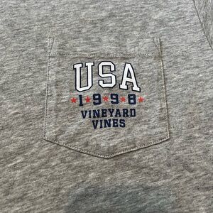 Vineyard Vines Men’s Grey Lg Shirt.  USA 1998 logo on front . New without tags